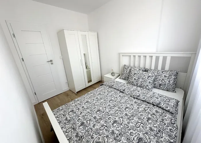 White - Kopernika Apartman
